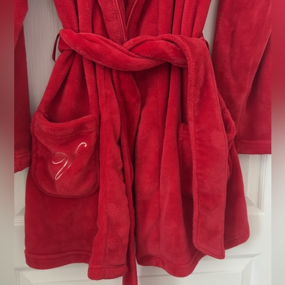Victoria's Secret Logo Short Fleece Soft Cozy Robe Size XS/S Vibrant Red Robe - Picture 8 of 11